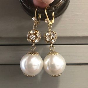 Betsey Johnson Jewelry - Betsey Johnson Rhinestone and Pearl Drop Earring Betsey Johnson Jewelry - Betsey Johnson Rhinestone and Pearl Drop Earring